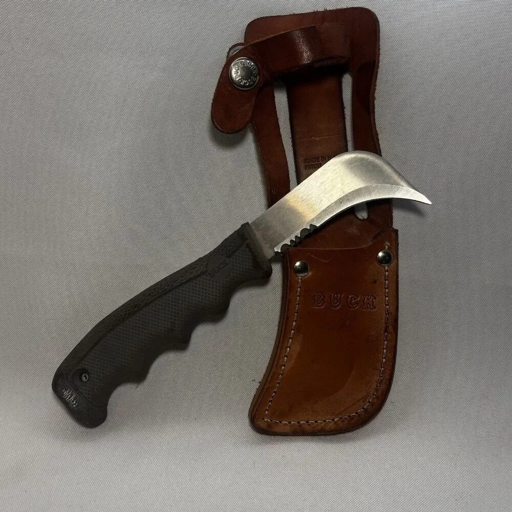 Vintage Buck 810 Knife with Buck Leather Sheath Cover 810-15